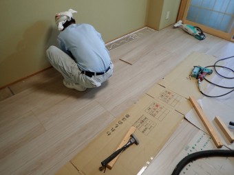 フローリング張り PB240105